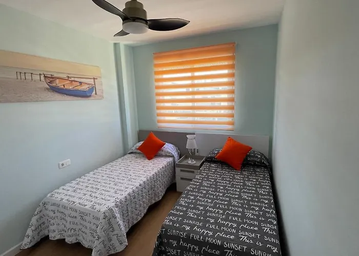 Brisas De Denia, Beach&town *